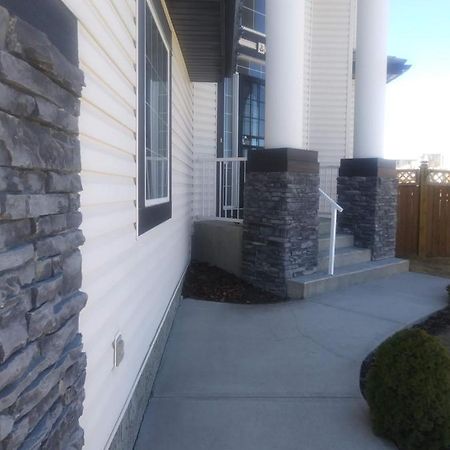 680 Sq Ft Private Space With Ensuite Bathroom YYC Exterior foto